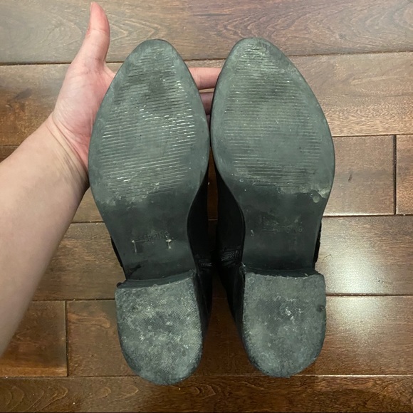 BLACK AND GOLD ANKLE BOOTS - Picture 5 of 15